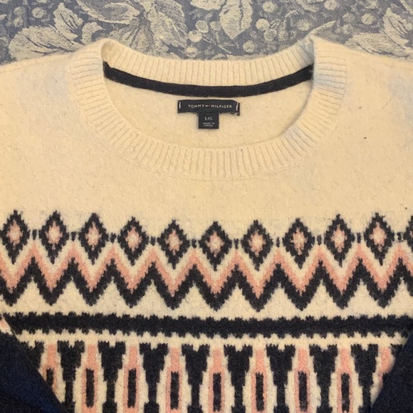Tommy Hilfiger Cream and Navy Patterned Sweater - Picture 1 of 4